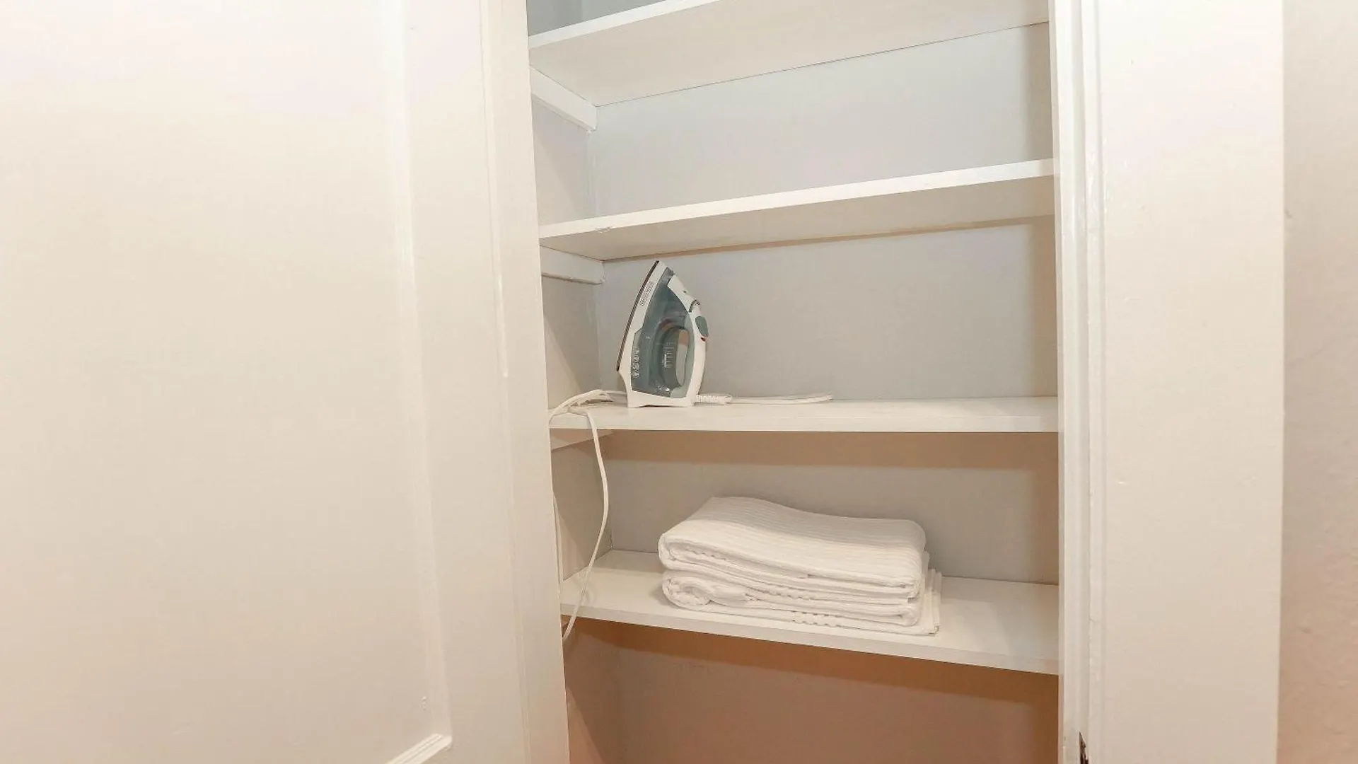 Sojourn At Colley Manor Unit 2 Sleeps 4 Apartment Norfolk
