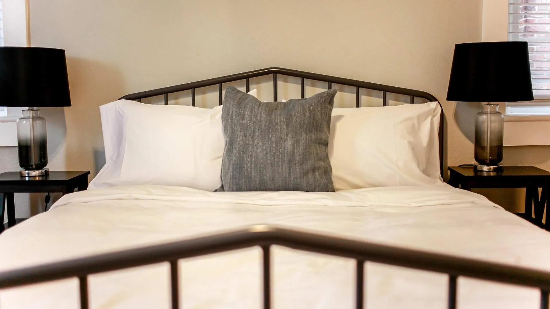 Sojourn At Colley Manor Unit 2 Sleeps 4 Apartment Norfolk 0*,  United States